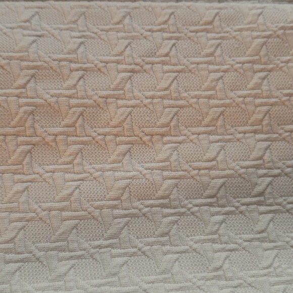 Light Sweater - Picture 3 of 3